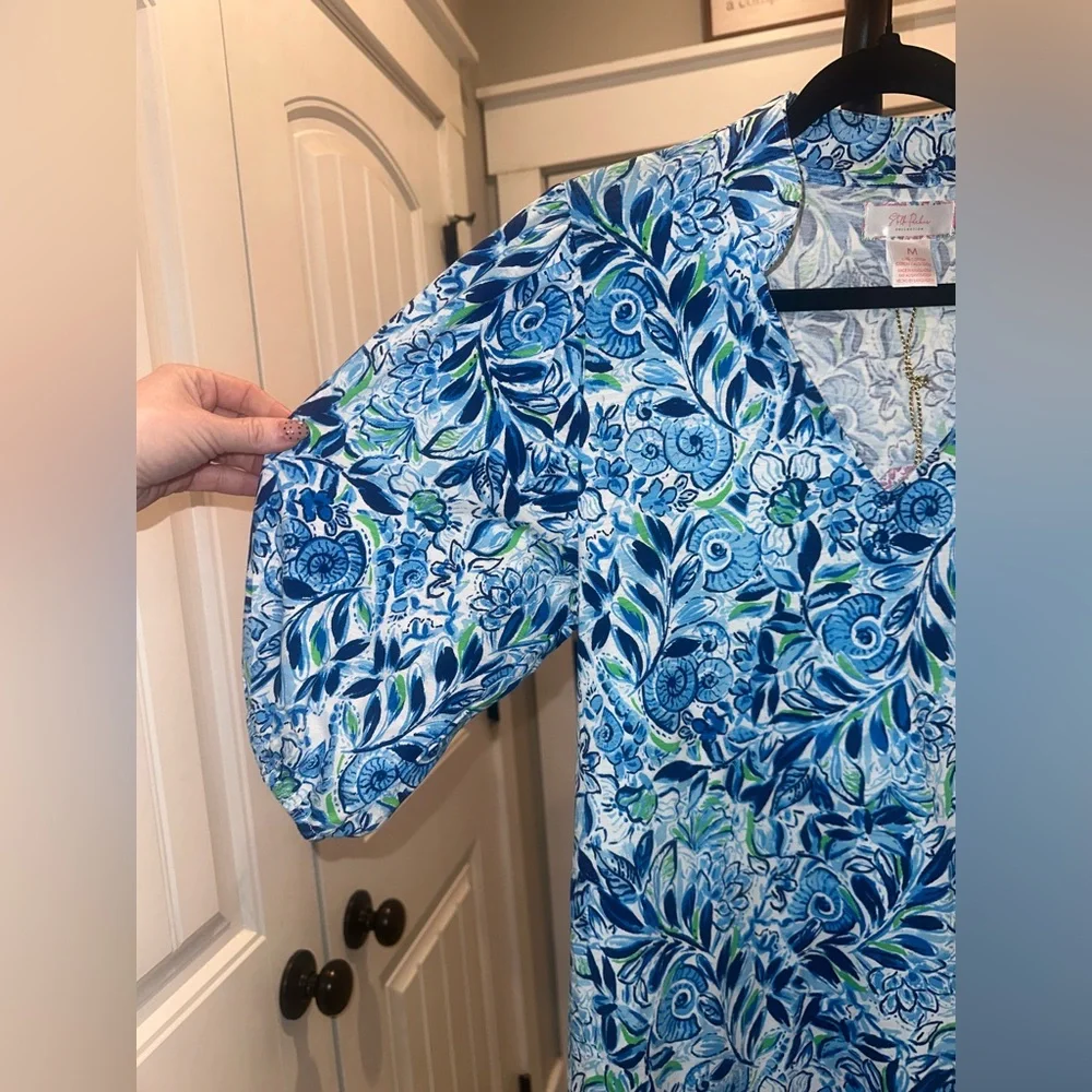 NWT Stella Parker Size Medium Puff Sleeve Floral Blue and Green‎ Women's Dress